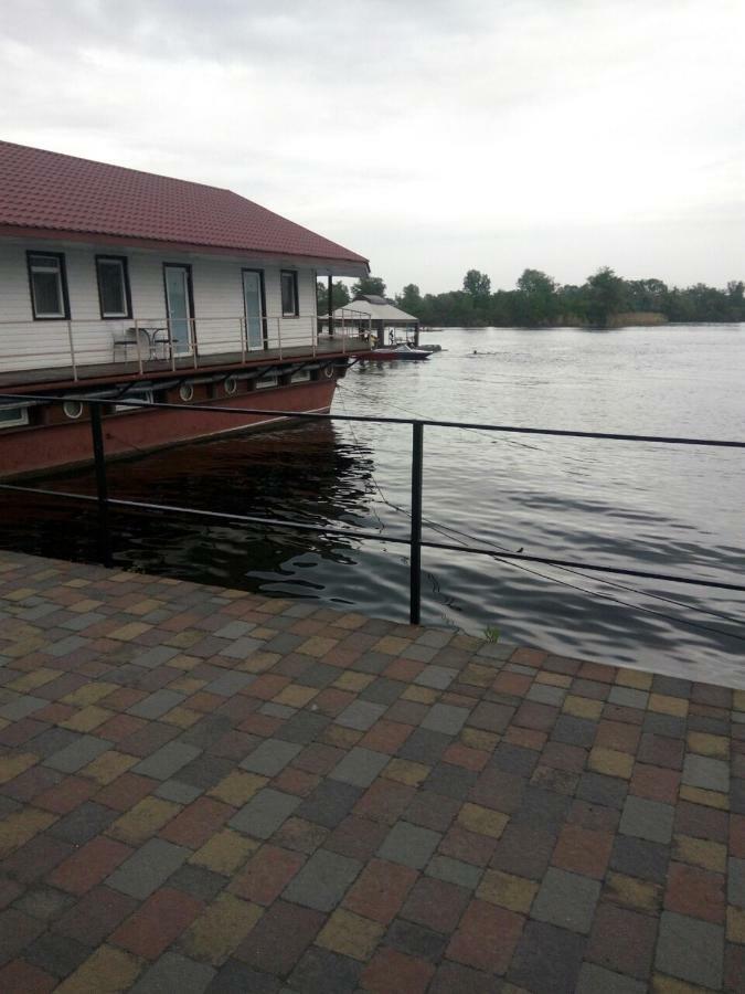 Hutor Hotel Dnipro Bagian luar foto